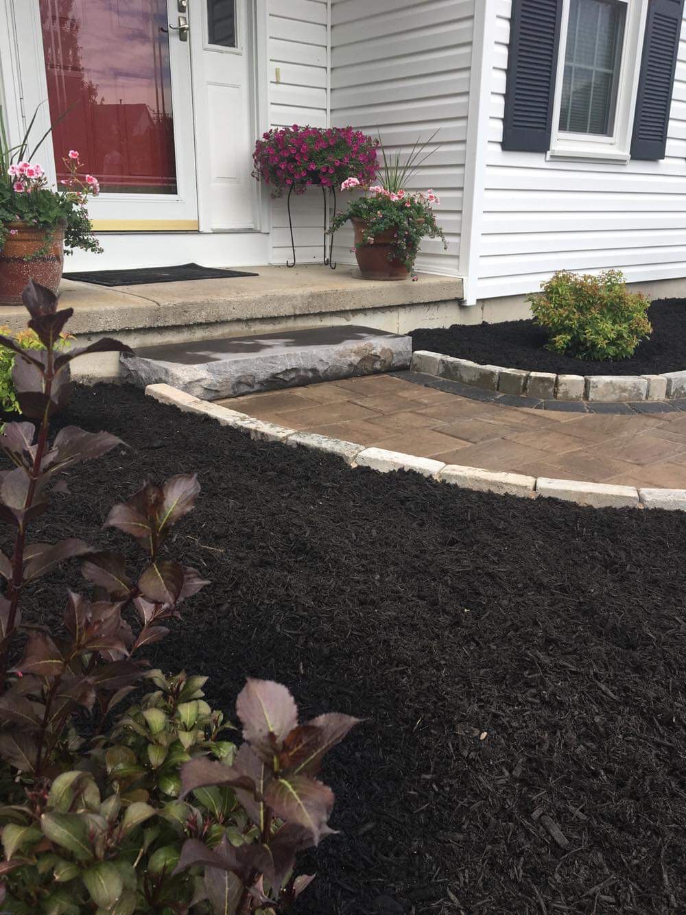 Holmes Landscapes and Hardscapes | Manlius NY | Serving The Syracuse NY Area