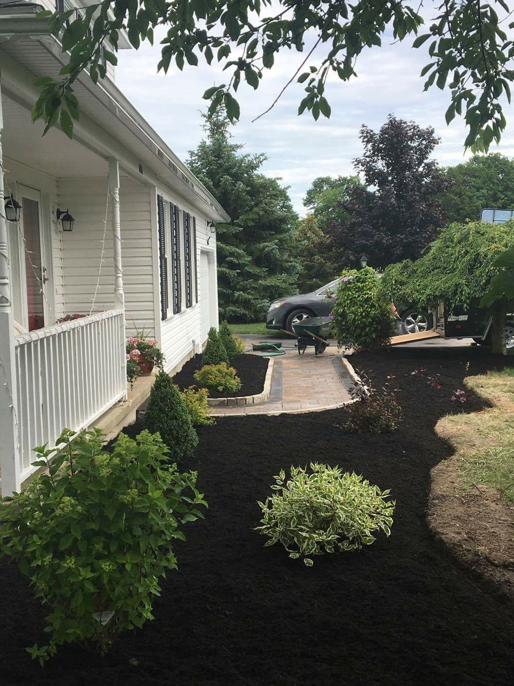 Holmes Landscapes and Hardscapes | Manlius NY | Serving The Syracuse NY Area